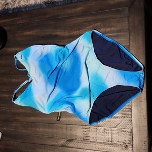 NWOT Nike XXL Swimsuits 🩱
